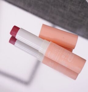 MAGICAL KISS TINTED LIP BALM